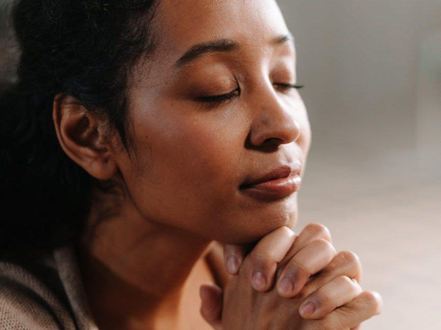 woman praying